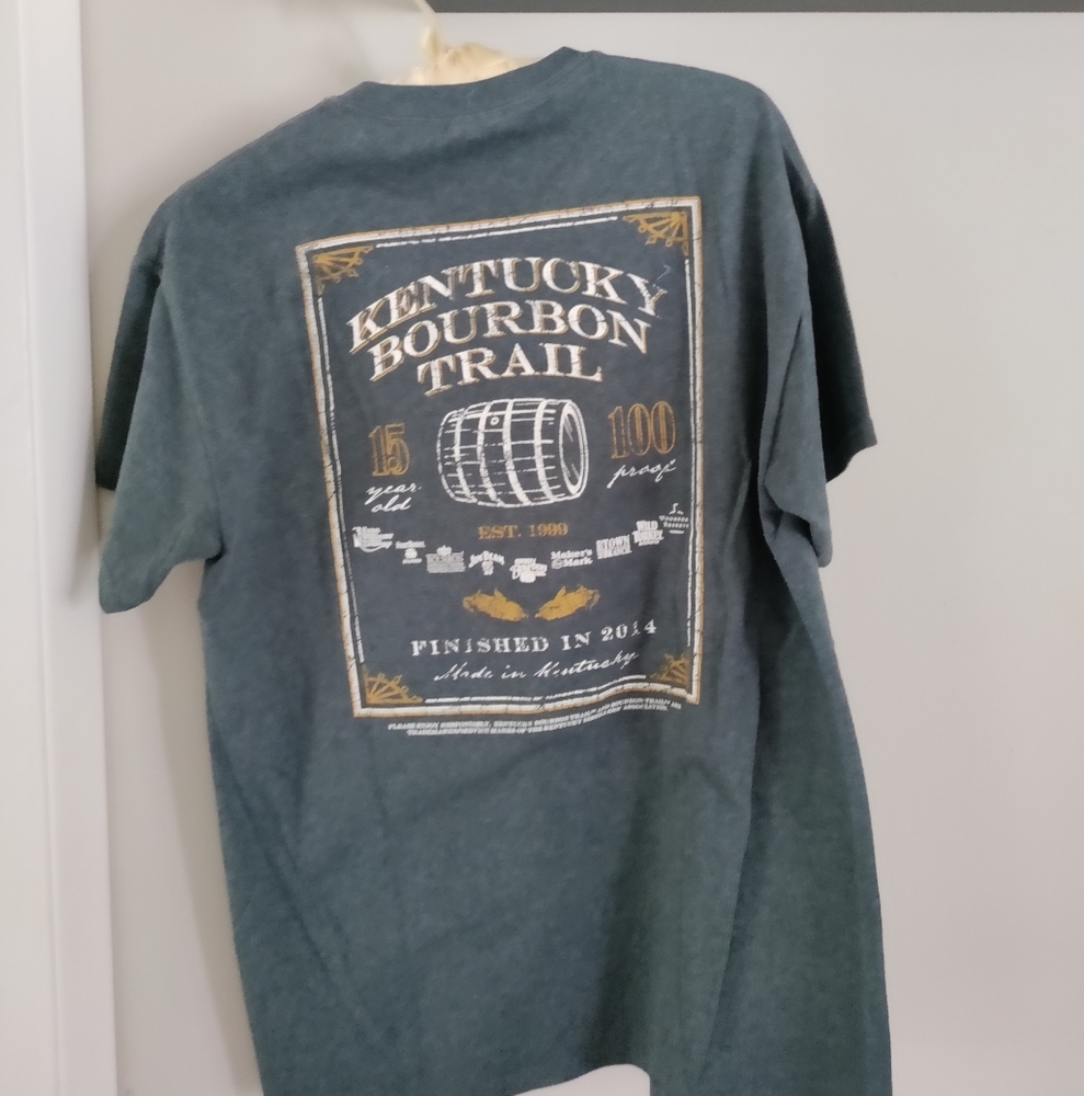 Kentucky Bourbon Trail 2014 T-shirt EUC. Perfect for that trip through Kentucky!
